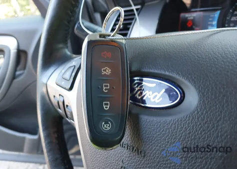 2015 Ford Taurus Sel z USA, uszkodzony, nr VIN 1FAHP2E88FG138657